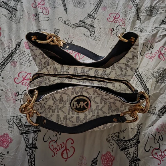 Michael Kors Women's Bag - Picture 3 of 16